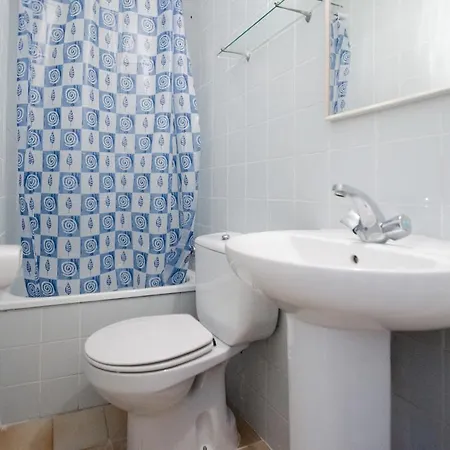 Lloret Guest house 2*