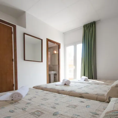 Guest house Lloret 2*