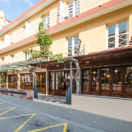 Lloret Guest house 2*