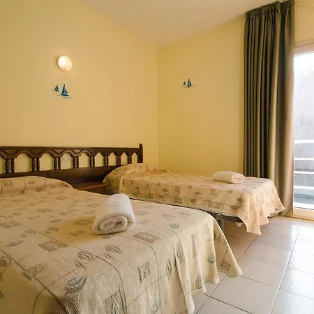 Lloret 2* يوريت دي مار
